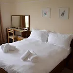 Seaview Large Flat Ideal For Two Families Whitby