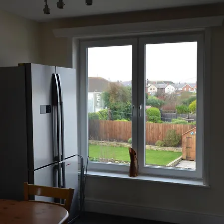 Seaview Large Flat Ideal For Two Families