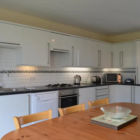 Seaview Large Flat Ideal For Two Families *