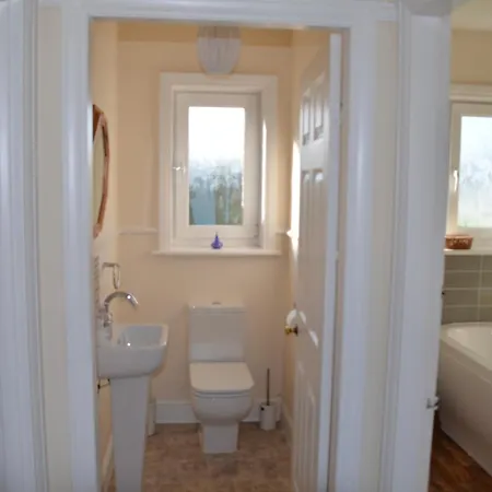 Seaview Large Flat Ideal For Two Families شقة *