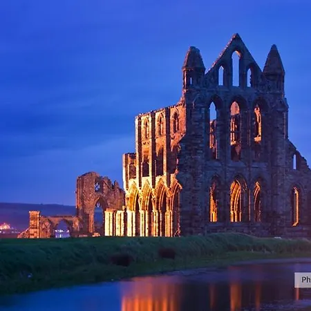 Seaview Large Flat Ideal For Two Families 아파트 휫비