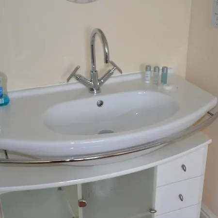 Seaview Large Flat Ideal For Two Families 휫비