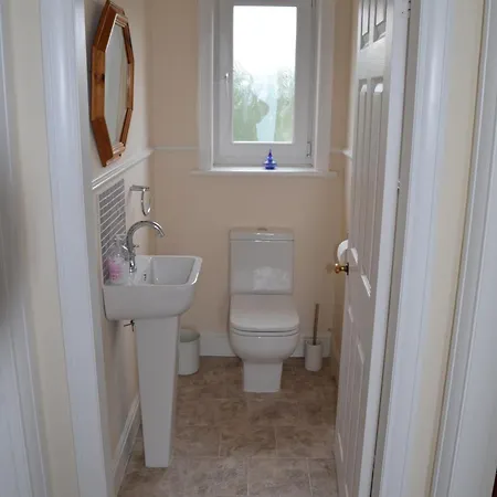 Seaview Large Flat Ideal For Two Families דירה