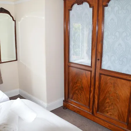 Seaview Large Flat Ideal For Two Families * ويتبي