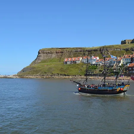 Seaview Large Flat Ideal For Two Families