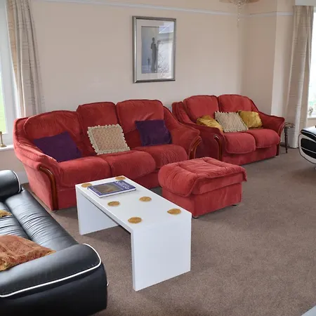 아파트 Seaview Large Flat Ideal For Two Families 휫비