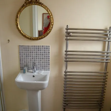 Seaview Large Flat Ideal For Two Families *