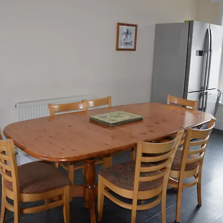 Seaview Large Flat Ideal For Two Families