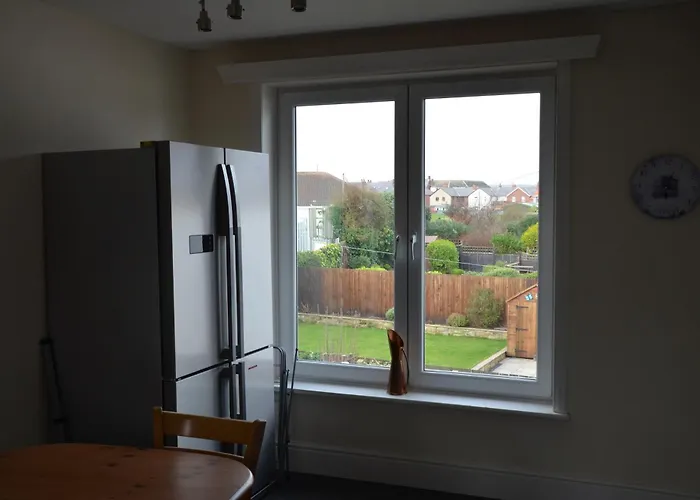 Seaview Large Flat Ideal For Two Families