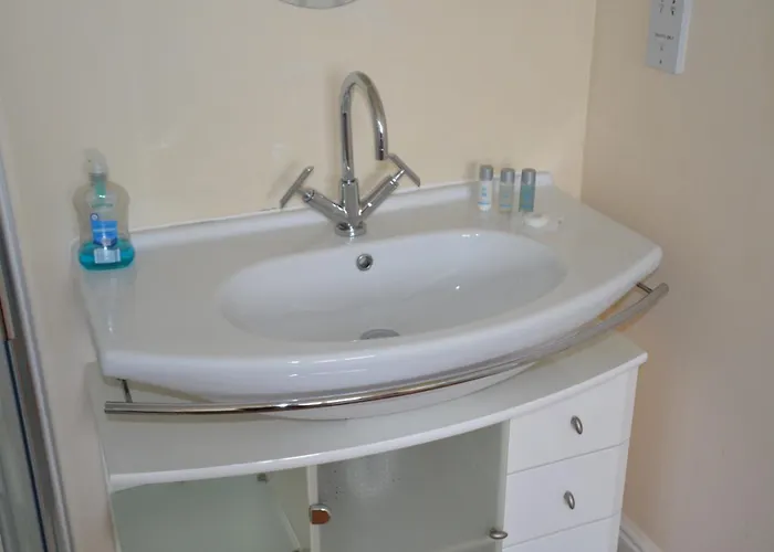 Seaview Large Flat Ideal For Two Families Whitby