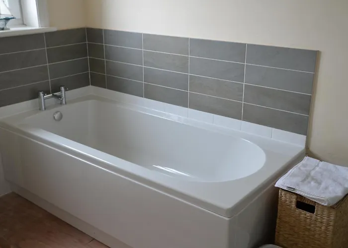 Seaview Large Flat Ideal For Two Families Whitby